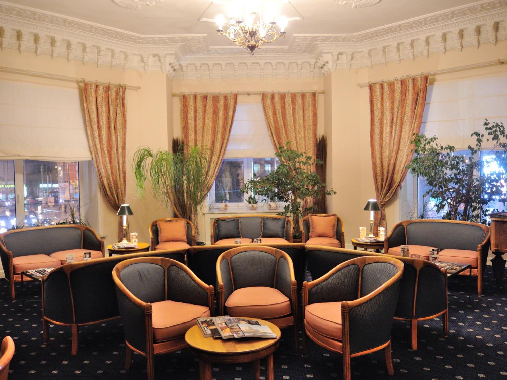 Grand Hotel Ukraine Dnipro Exterior photo